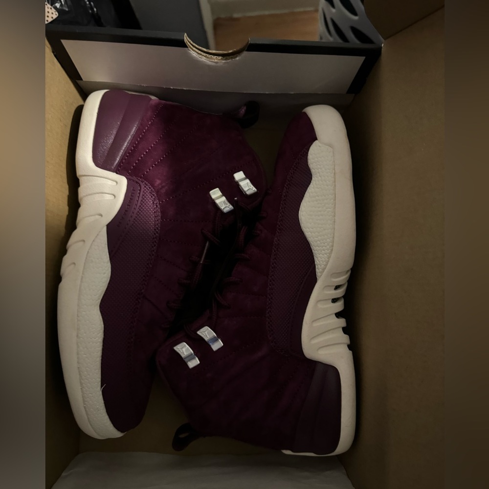 Jordan retro 12 Bordeaux GS size 6